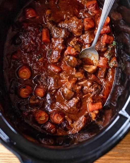 Easy Crockpot Beef Bourguignon Recipe