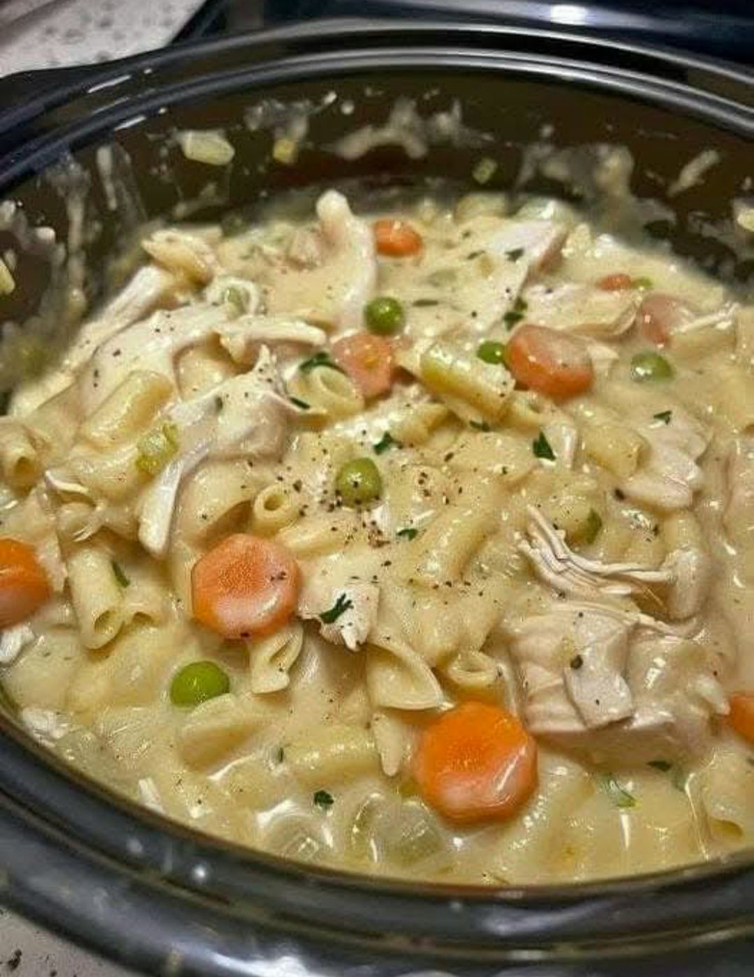 Creamy Crockpot Chicken and Noodles