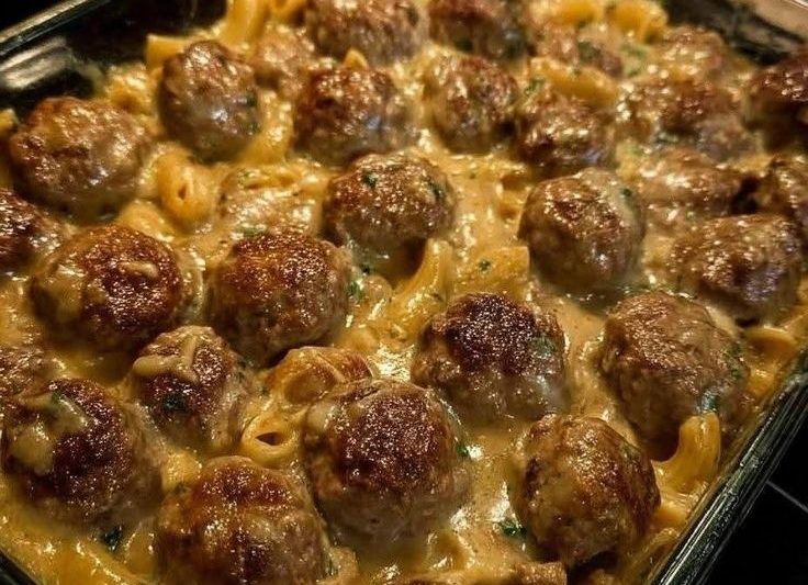 Ultimate Creamy Beef Stroganoff Bake