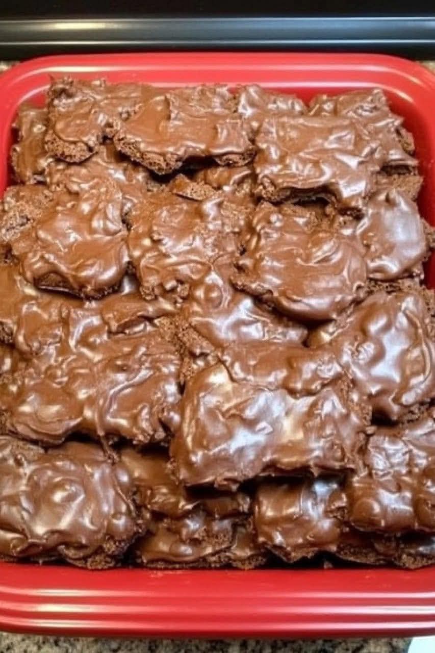 Easy Crockpot Christmas Candy