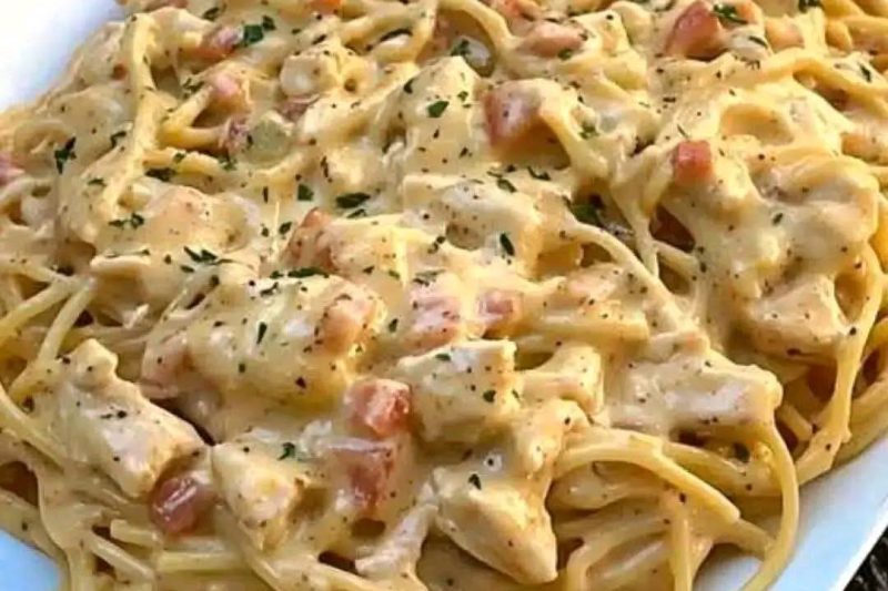 Creamy Crockpot Chicken Spaghetti