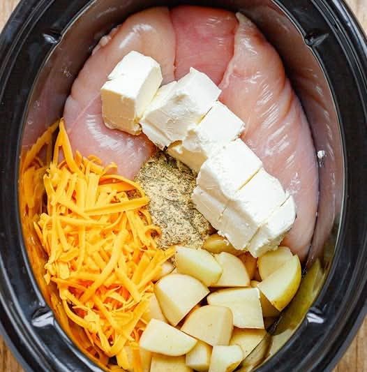 Slow Cooker Creamy Chicken Potato Soup