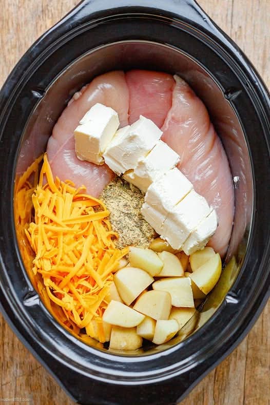 Slow Cooker Creamy Chicken Potato Soup