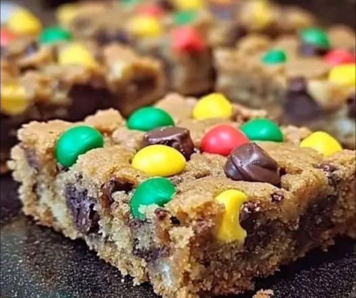 Easy Monster Cookie Bars Recipe