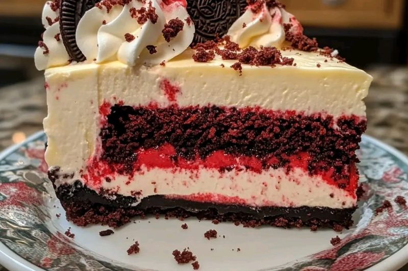 Red Velvet Oreo Cheesecake