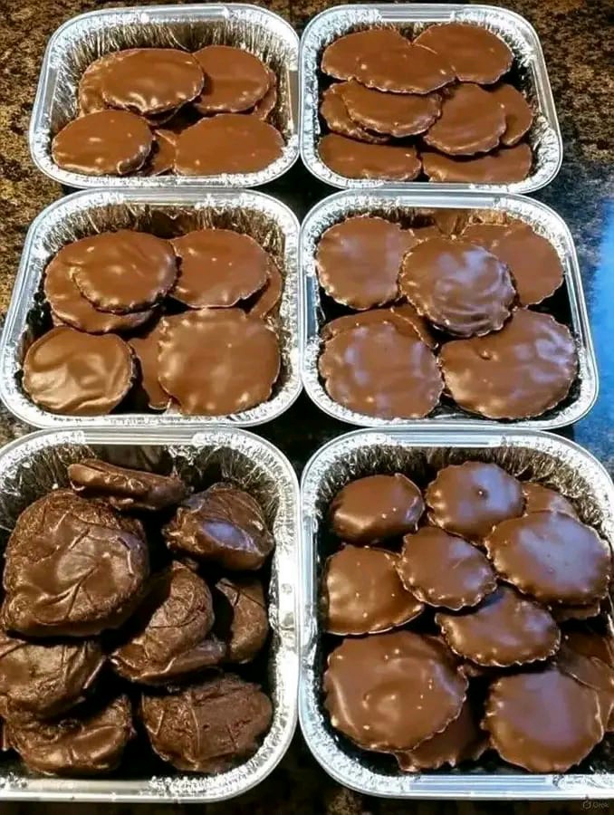 The Ultimate Chocolate Caramel Pecan Clusters