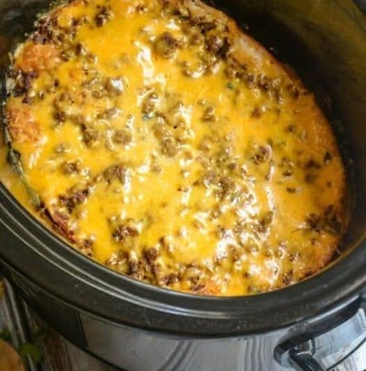 Slow Cooker Cheeseburger Casserole