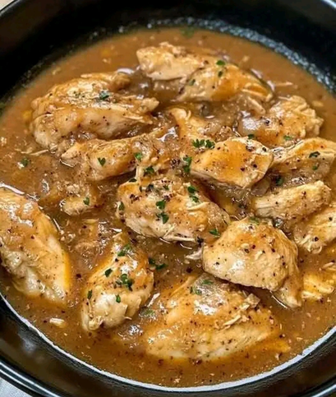 Mouthwatering Slow Cooker Chicken and Gravy