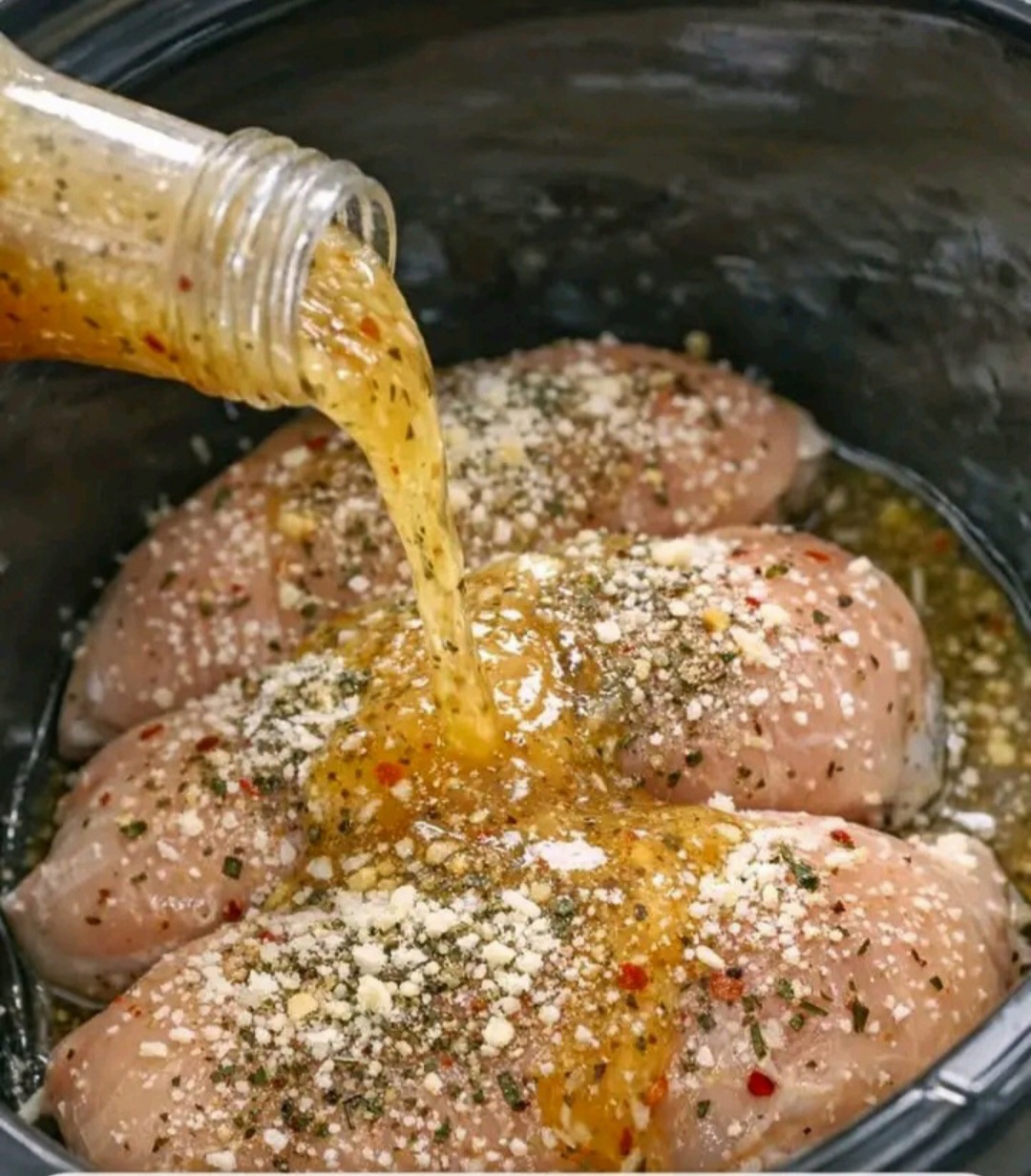 Slow Cooker Creamy Italian Chicken