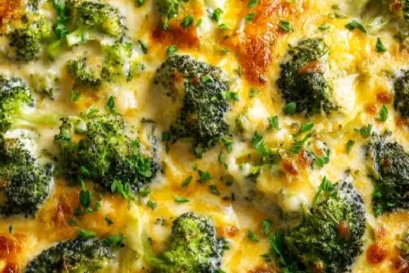 Slow Cooker Broccoli and Cheese Casserole