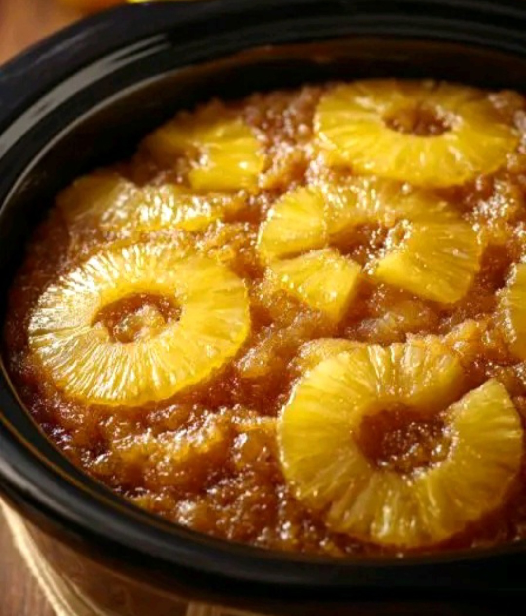 Slow Cooker Pineapple Upside-Down Cake