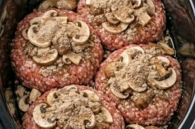 Hearty Salisbury Steak in the Slow Cooker